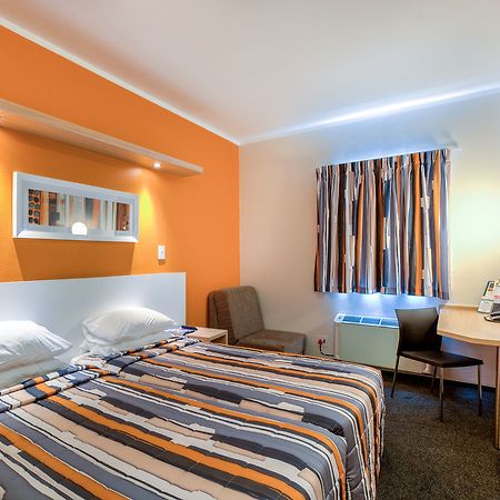 Road Lodge Rustenburg Extérieur photo
