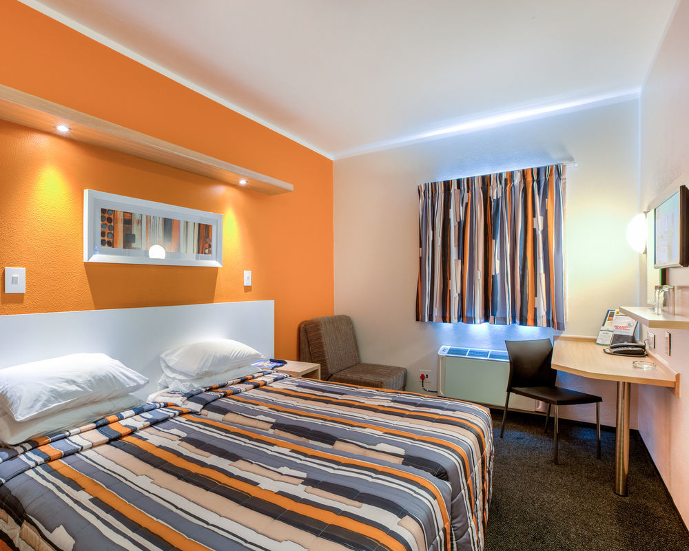 Road Lodge Rustenburg Extérieur photo