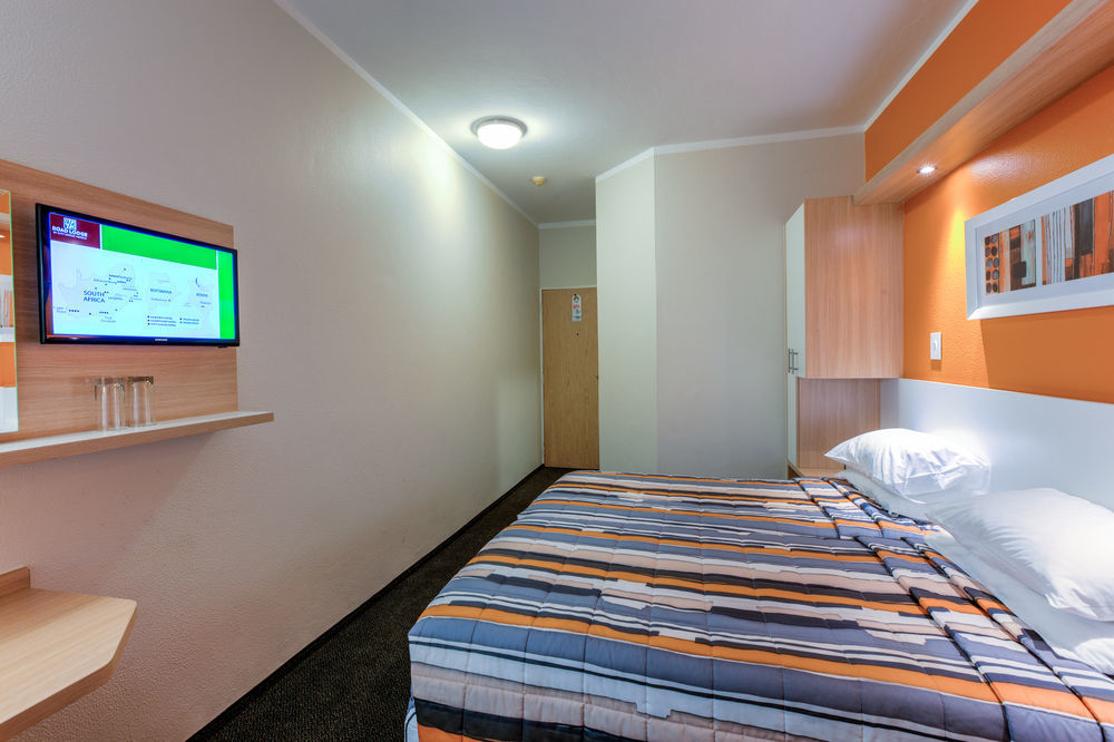 Road Lodge Rustenburg Extérieur photo
